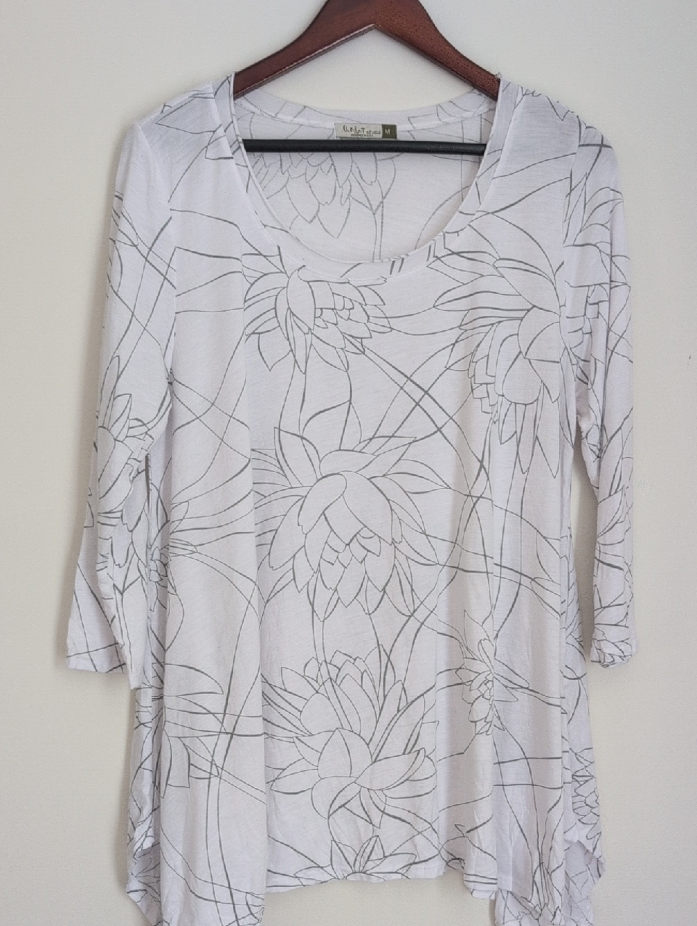 Knit Chalet Tunic, White with Grey Lotus Print - Picture 5 of 8